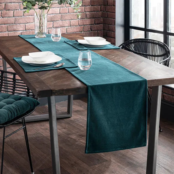 Zink Teal Plain Velvet 3 PCs Table Runner Mats Set